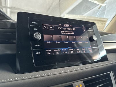 2026 Volkswagen Taos SE Black