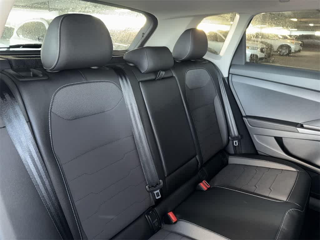 2026 Volkswagen Taos SE Black