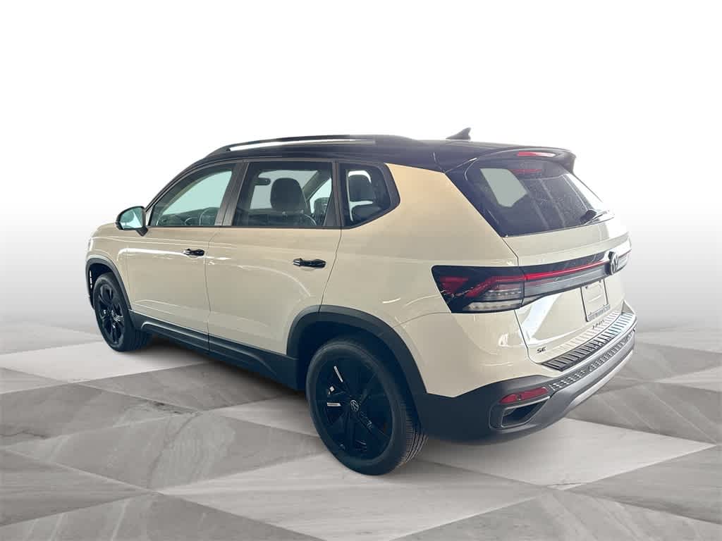 2026 Volkswagen Taos SE Black