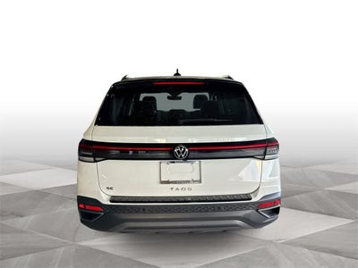 2026 Volkswagen Taos SE Black