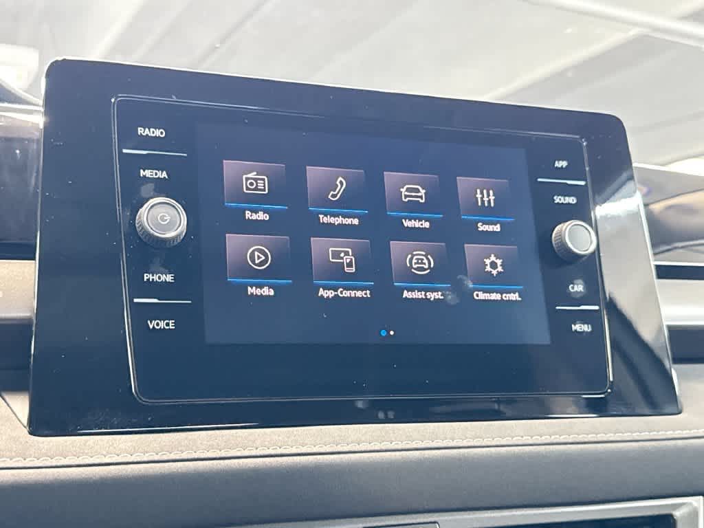2026 Volkswagen Taos SE Black