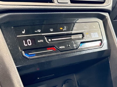 2026 Volkswagen Taos SE Black