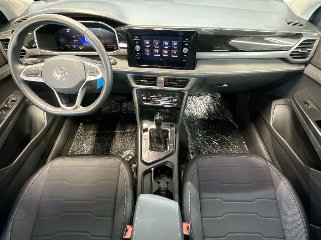 2026 Volkswagen Taos SE Black