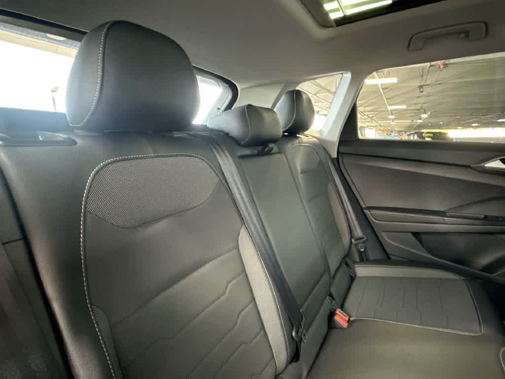 2026 Volkswagen Taos SE Black