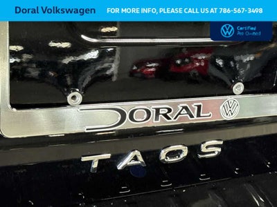 2025 Volkswagen Taos SE Black