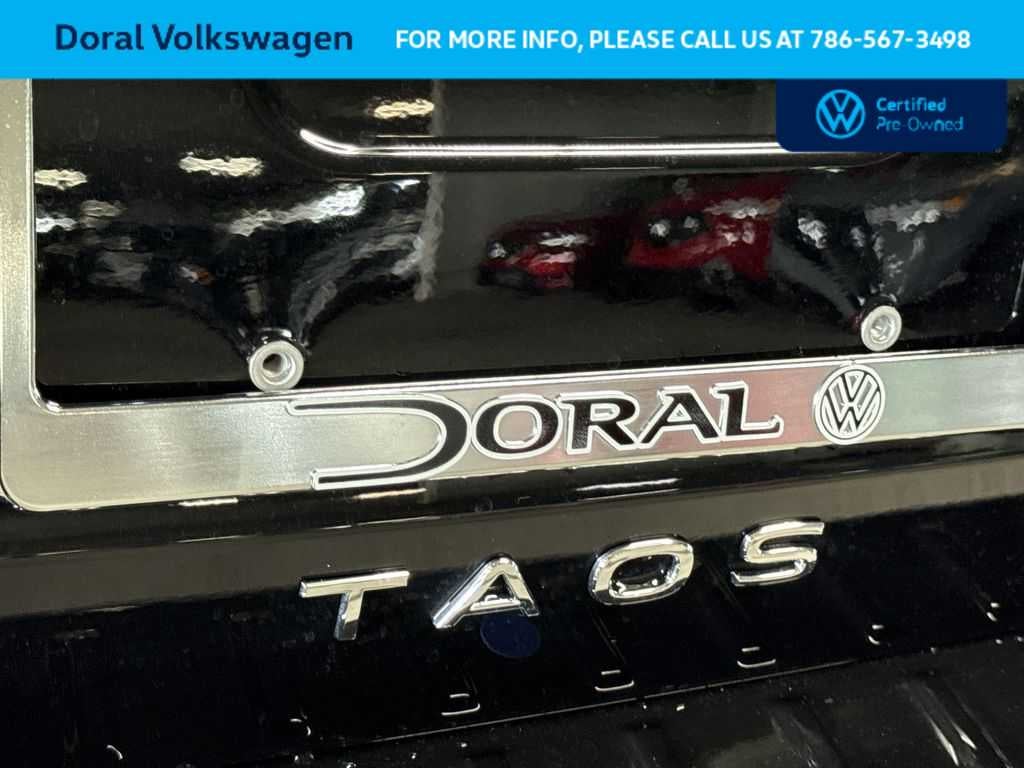2025 Volkswagen Taos SE Black