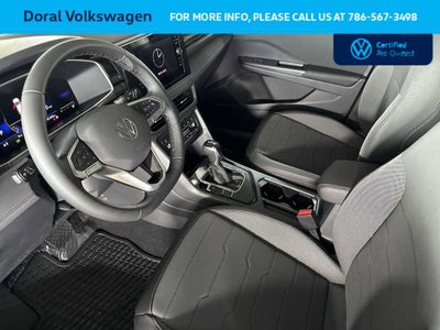 2025 Volkswagen Taos SE Black