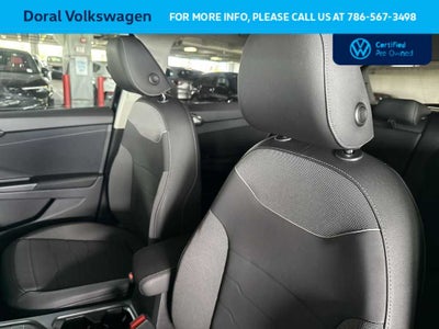 2025 Volkswagen Taos SE Black