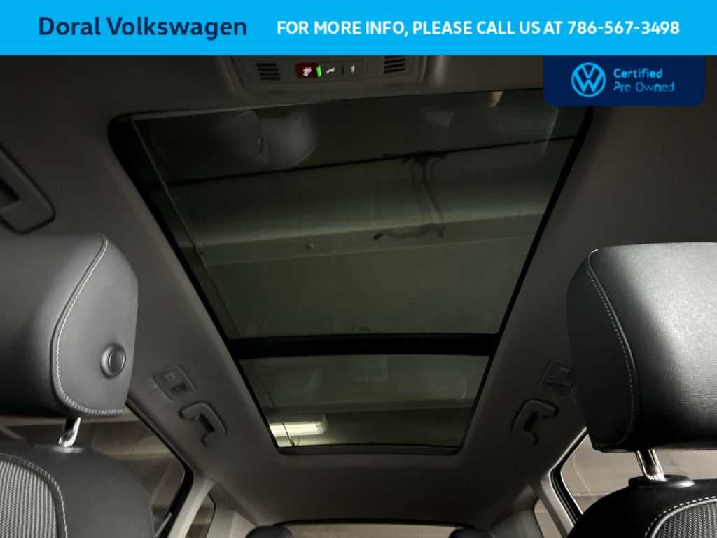 2025 Volkswagen Taos SE Black