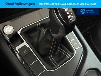2025 Volkswagen Taos SE Black
