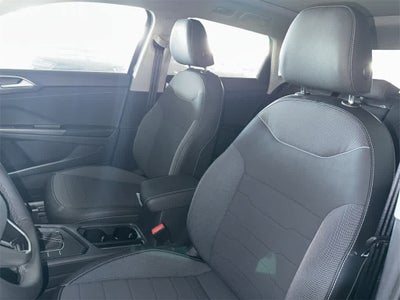 2026 Volkswagen Taos SE Black