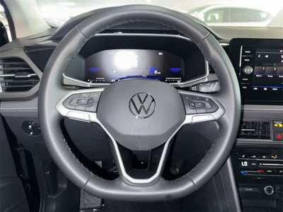 2026 Volkswagen Taos SE Black