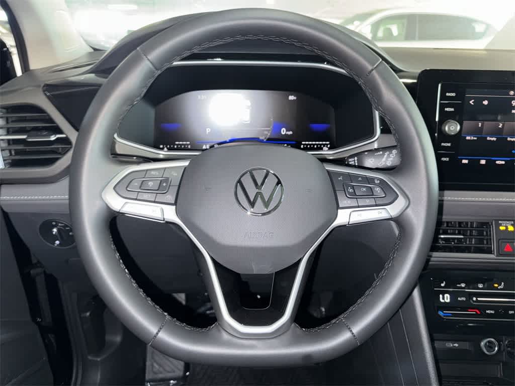 2026 Volkswagen Taos SE Black