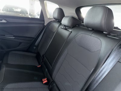 2026 Volkswagen Taos SE Black