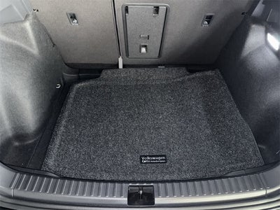 2026 Volkswagen Taos SE Black