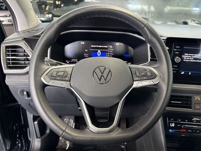 2025 Volkswagen Taos SE Black