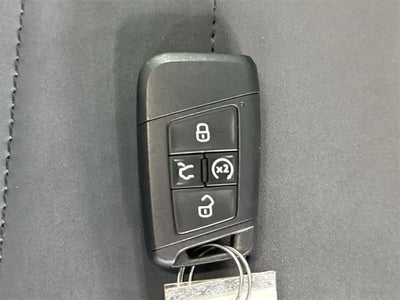 2025 Volkswagen Taos SE Black