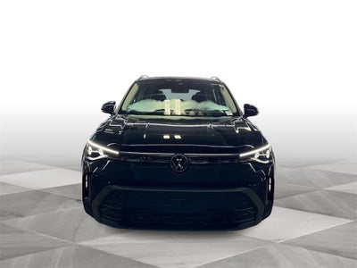 2025 Volkswagen Taos SE Black