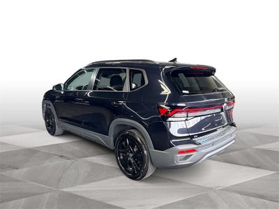 2025 Volkswagen Taos SE Black