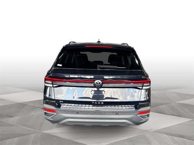 2025 Volkswagen Taos SE Black