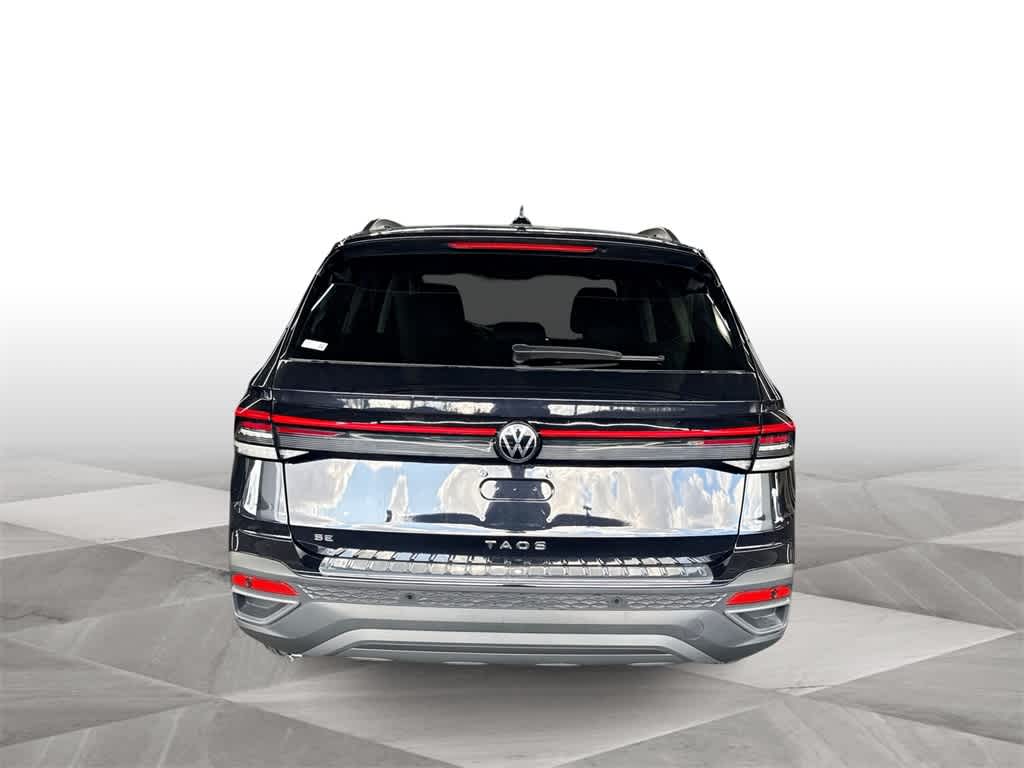 2025 Volkswagen Taos SE Black