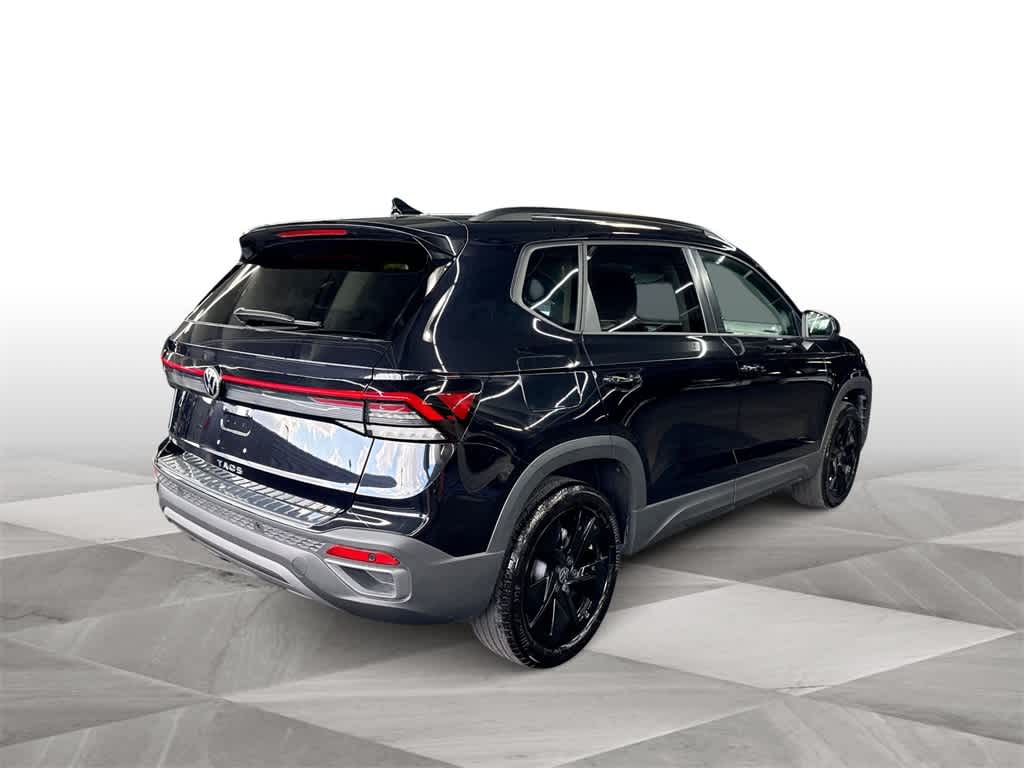 2025 Volkswagen Taos SE Black