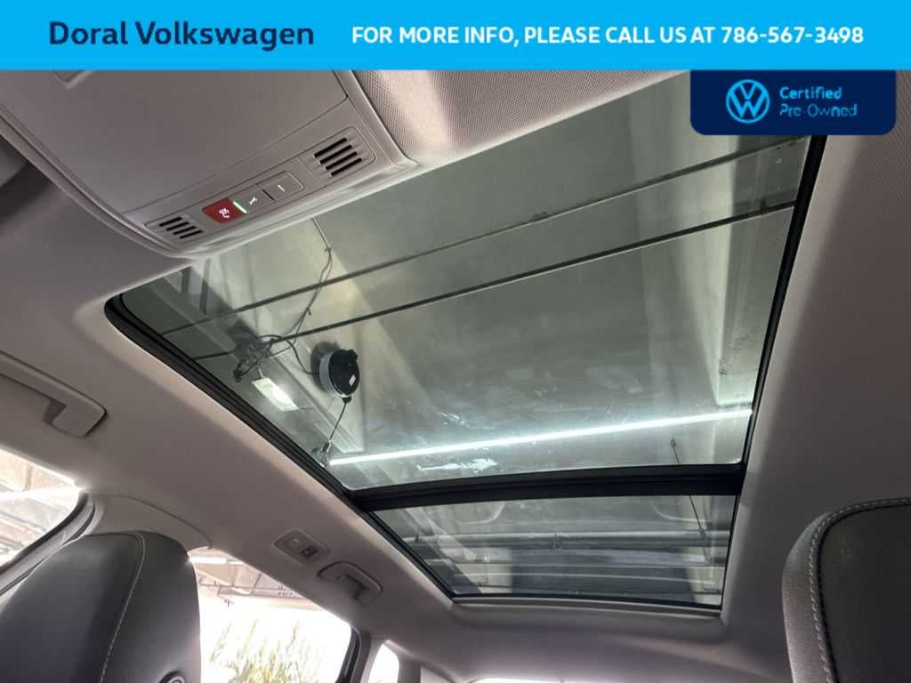 2025 Volkswagen Taos SE Black