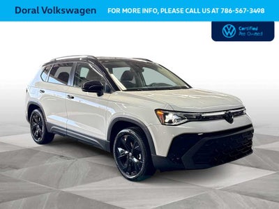 2025 Volkswagen Taos SE Black