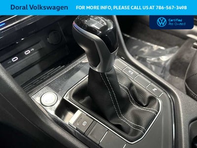 2025 Volkswagen Taos SE Black