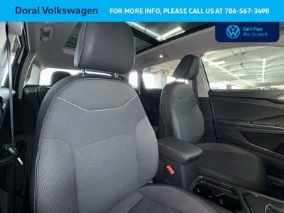 2025 Volkswagen Taos SE Black