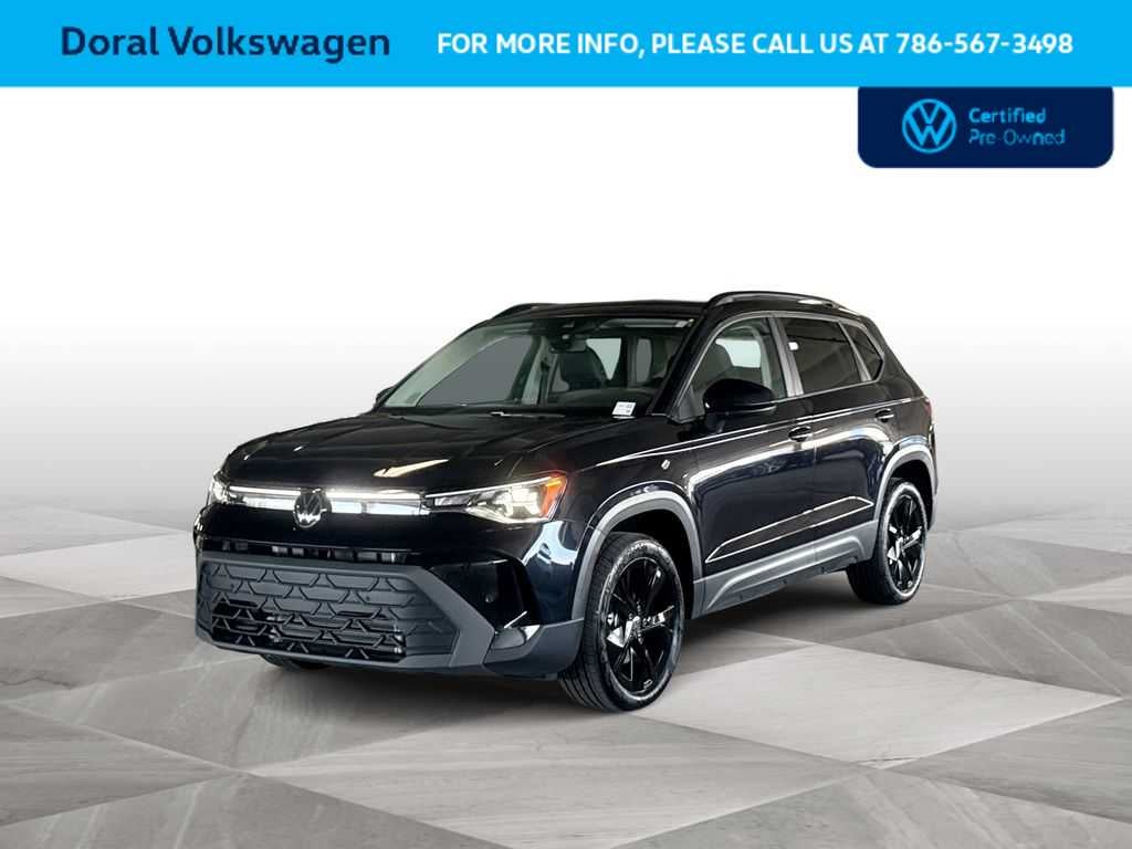 2025 Volkswagen Taos 1.5T SE Black's photo