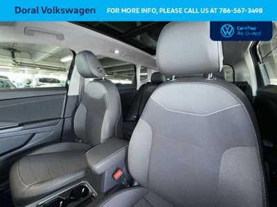 2025 Volkswagen Taos SE Black