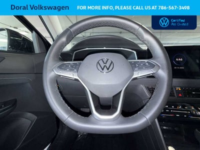 2025 Volkswagen Taos SE Black