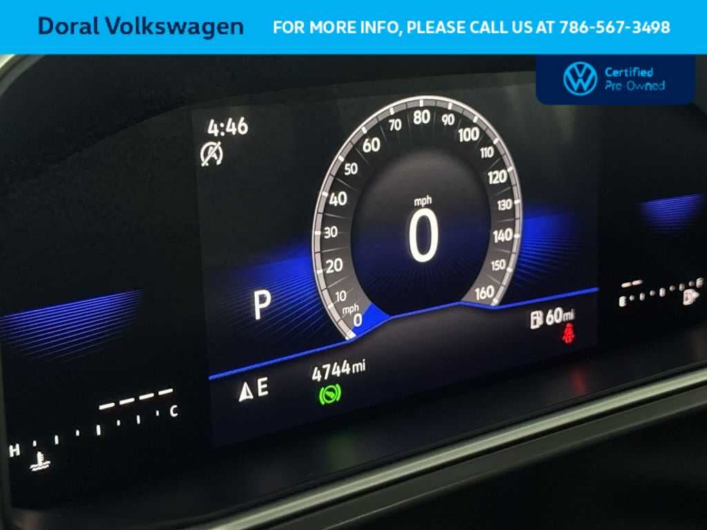 2025 Volkswagen Taos SE Black