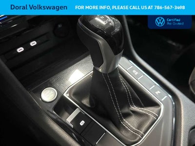 2025 Volkswagen Taos SE Black