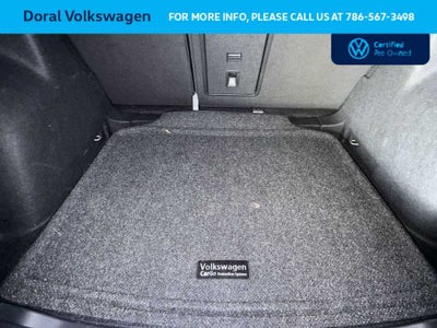 2025 Volkswagen Taos SE Black
