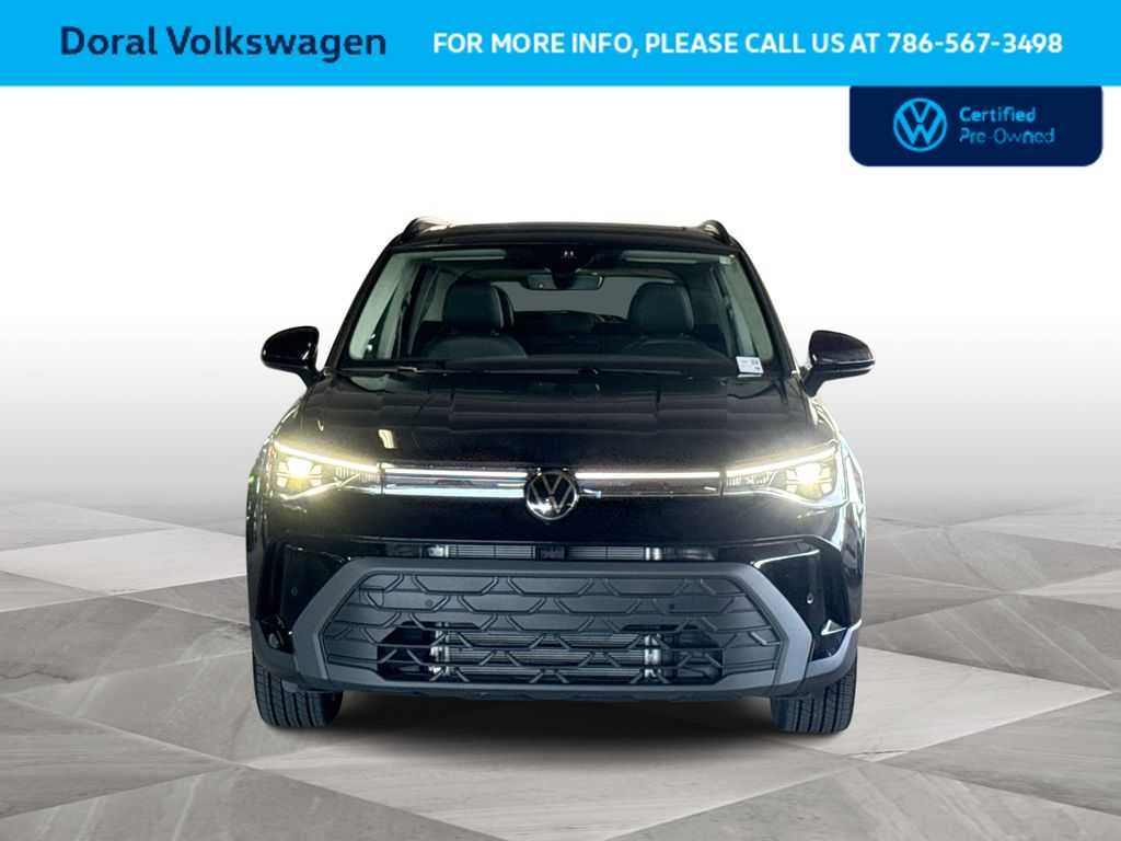 2025 Volkswagen Taos SE Black