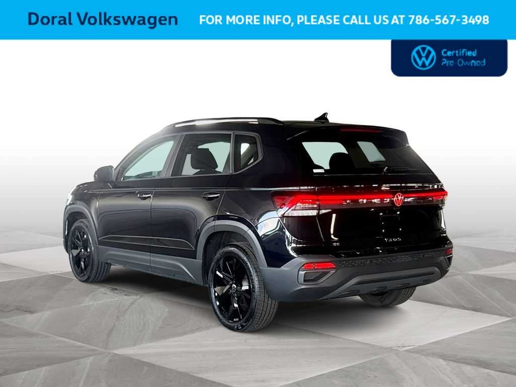 2025 Volkswagen Taos SE Black
