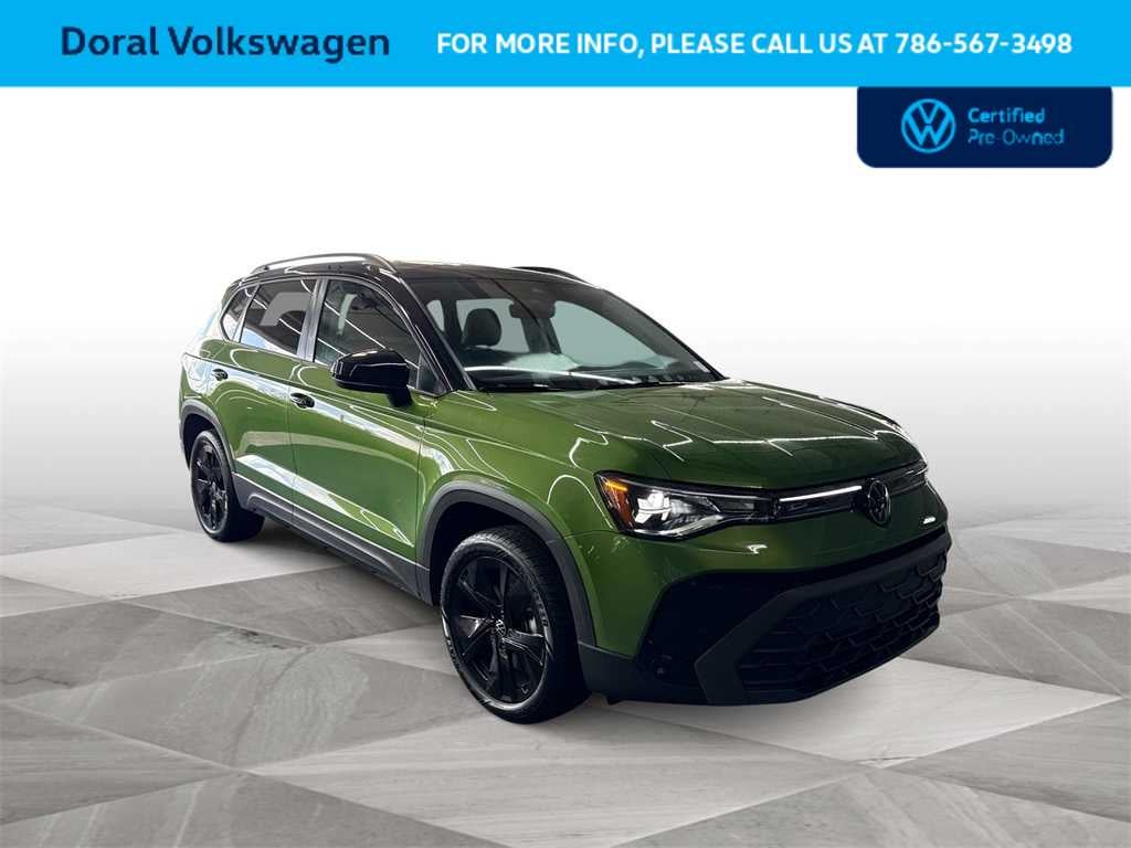 2025 Volkswagen Taos SE Black