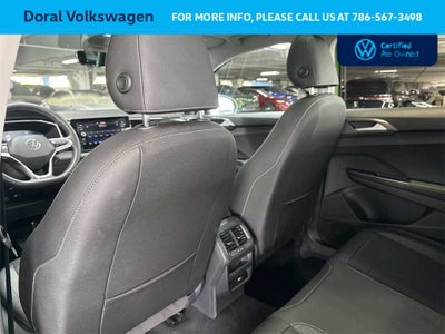 2025 Volkswagen Taos SE Black
