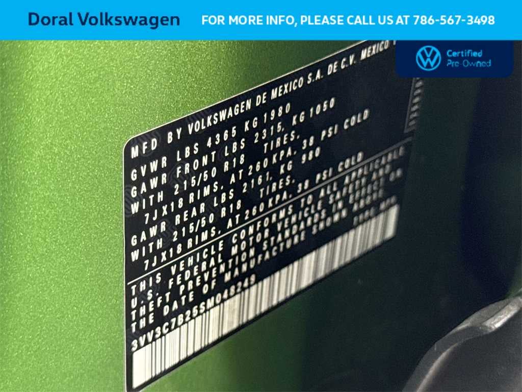 2025 Volkswagen Taos SE Black