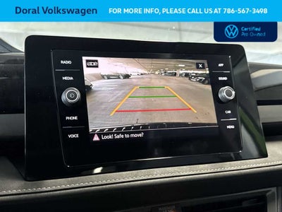 2025 Volkswagen Taos SE Black