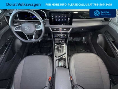 2025 Volkswagen Taos SE Black