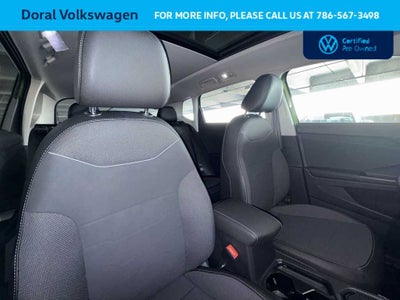 2025 Volkswagen Taos SE Black
