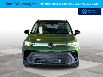 2025 Volkswagen Taos SE Black