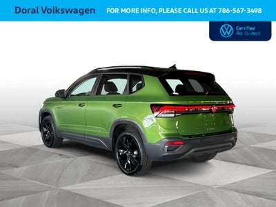2025 Volkswagen Taos SE Black
