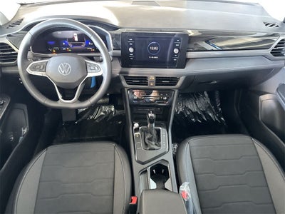 2026 Volkswagen Taos SE Black