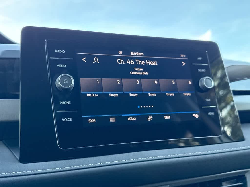 2026 Volkswagen Taos SE Black