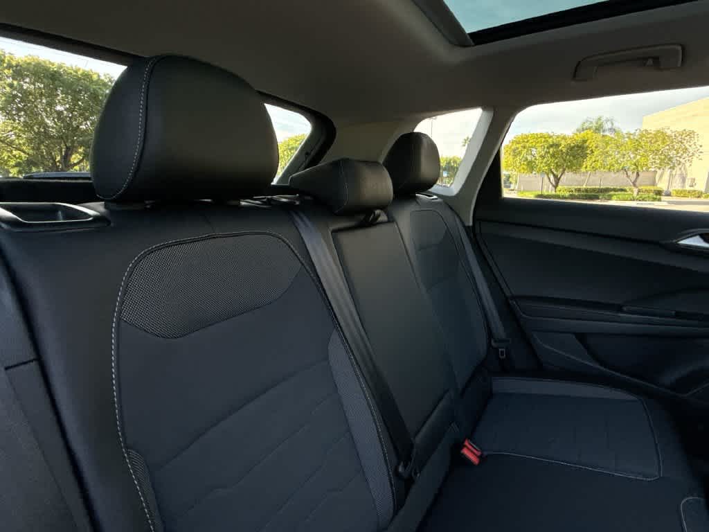 2026 Volkswagen Taos SE Black