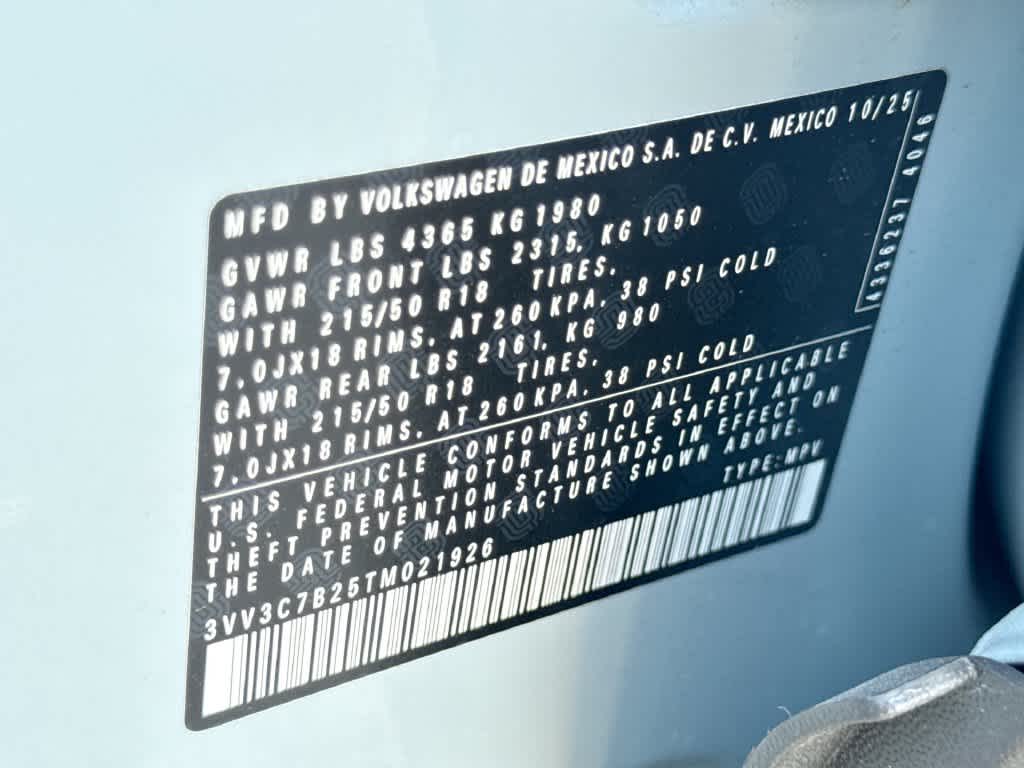 2026 Volkswagen Taos SE Black